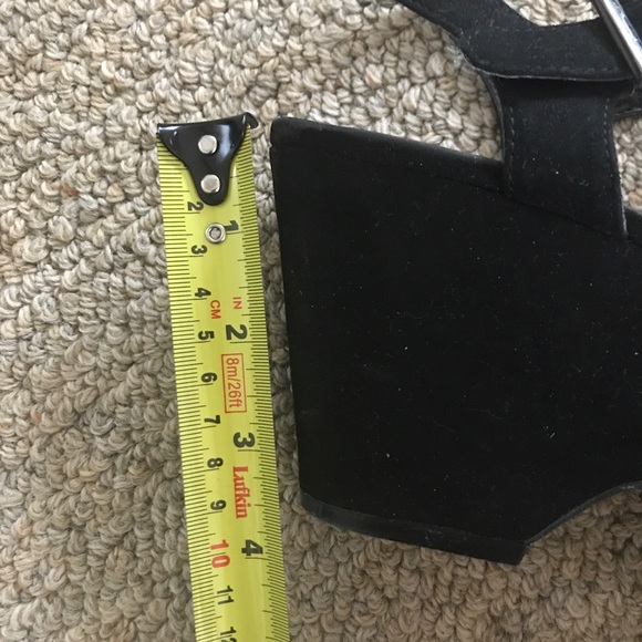 Charles & Keith Platform Sandals - Picture 6 of 6